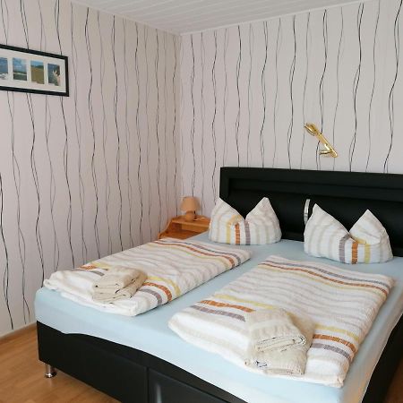 Pension Und Bistro" Dat Olle Fischerhus" Hotel Ralswiek Ngoại thất bức ảnh
