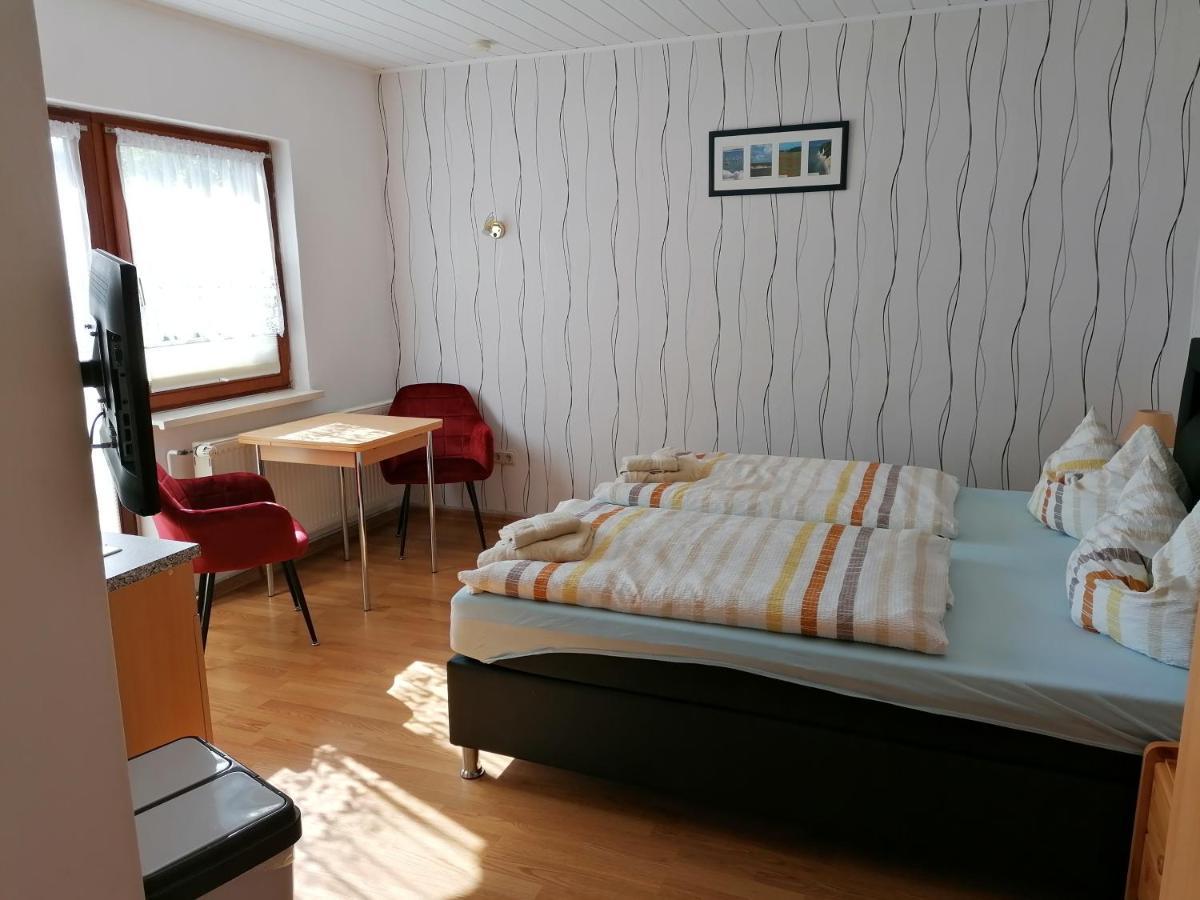 Pension Und Bistro" Dat Olle Fischerhus" Hotel Ralswiek Ngoại thất bức ảnh