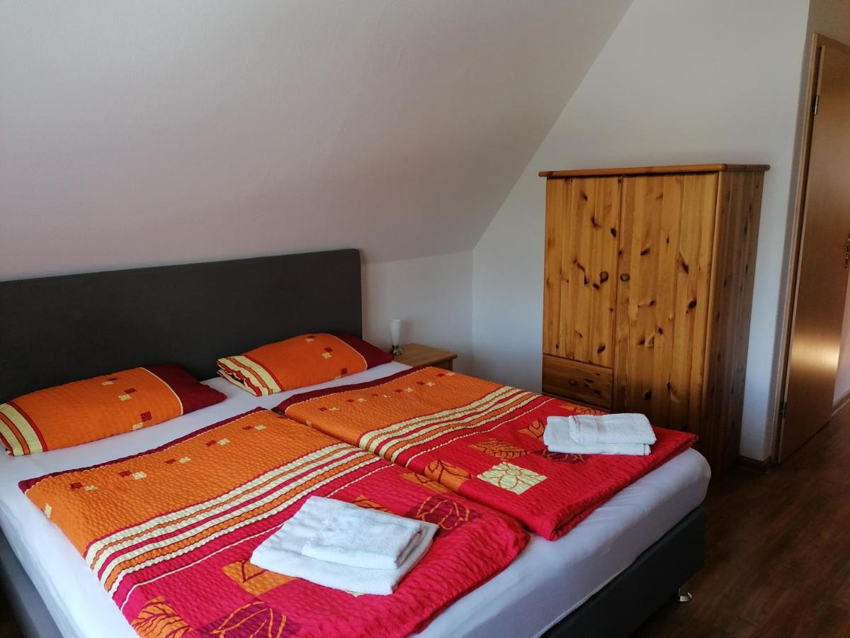 Pension Und Bistro" Dat Olle Fischerhus" Hotel Ralswiek Ngoại thất bức ảnh